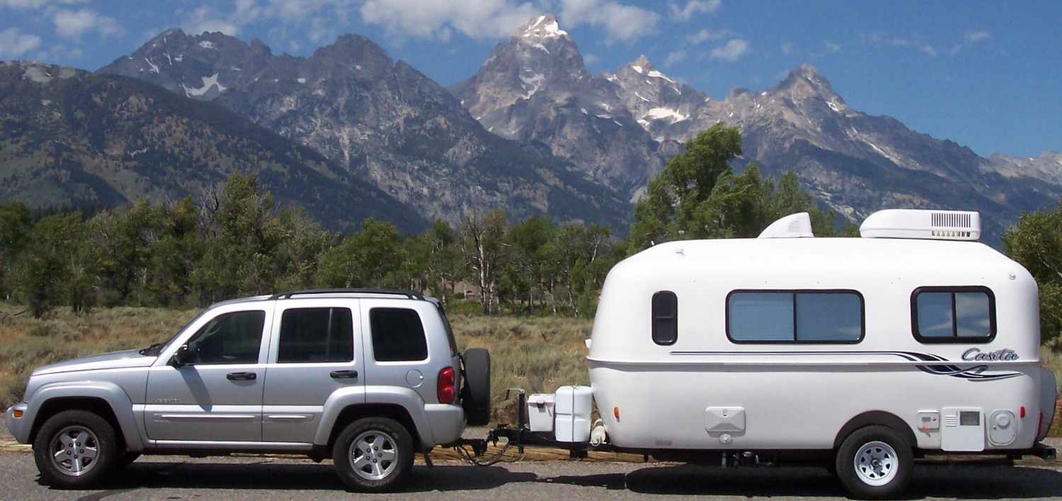 The Top 8 Small RV For Couples Options
