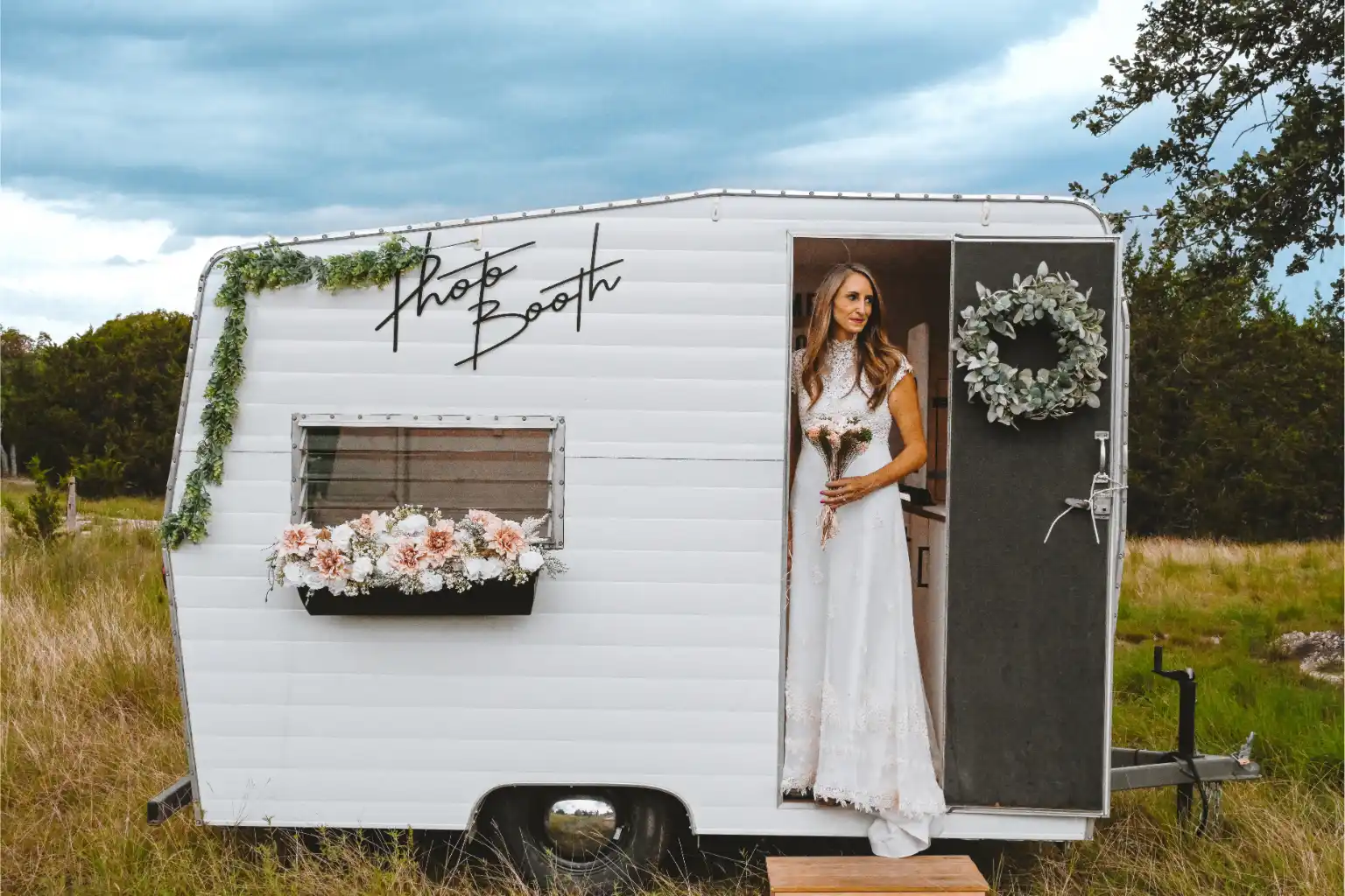 Why Group RV Rentals are a Game-Changer for Your Outdoor Wedding