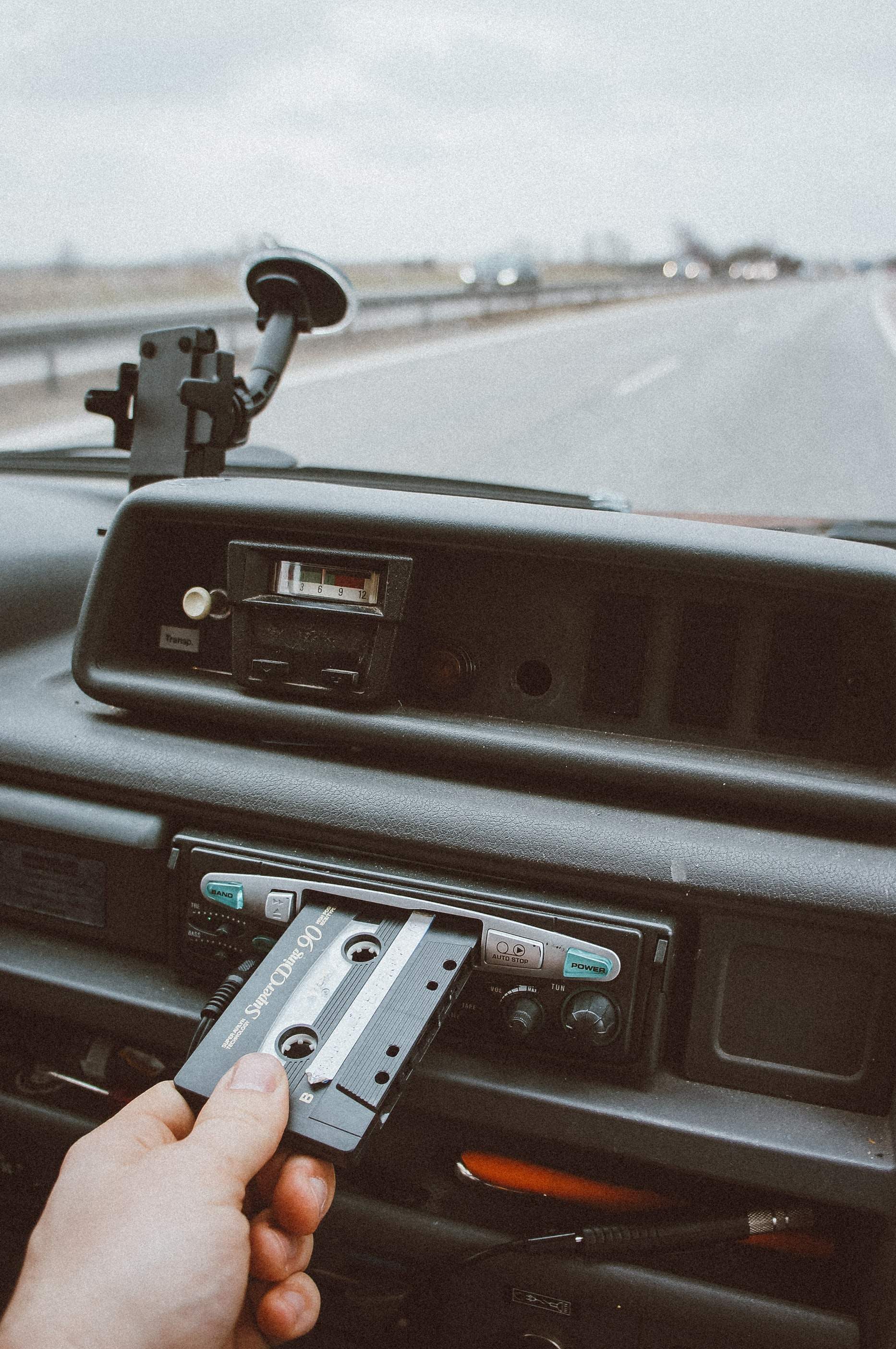 The Anatomy of Building A Perfect Road Trip Playlist