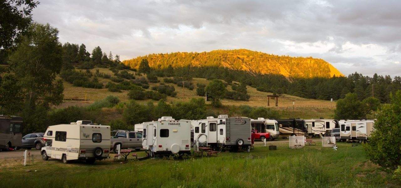 Am I allowed to travel locally in Colorado during Coronavirus?