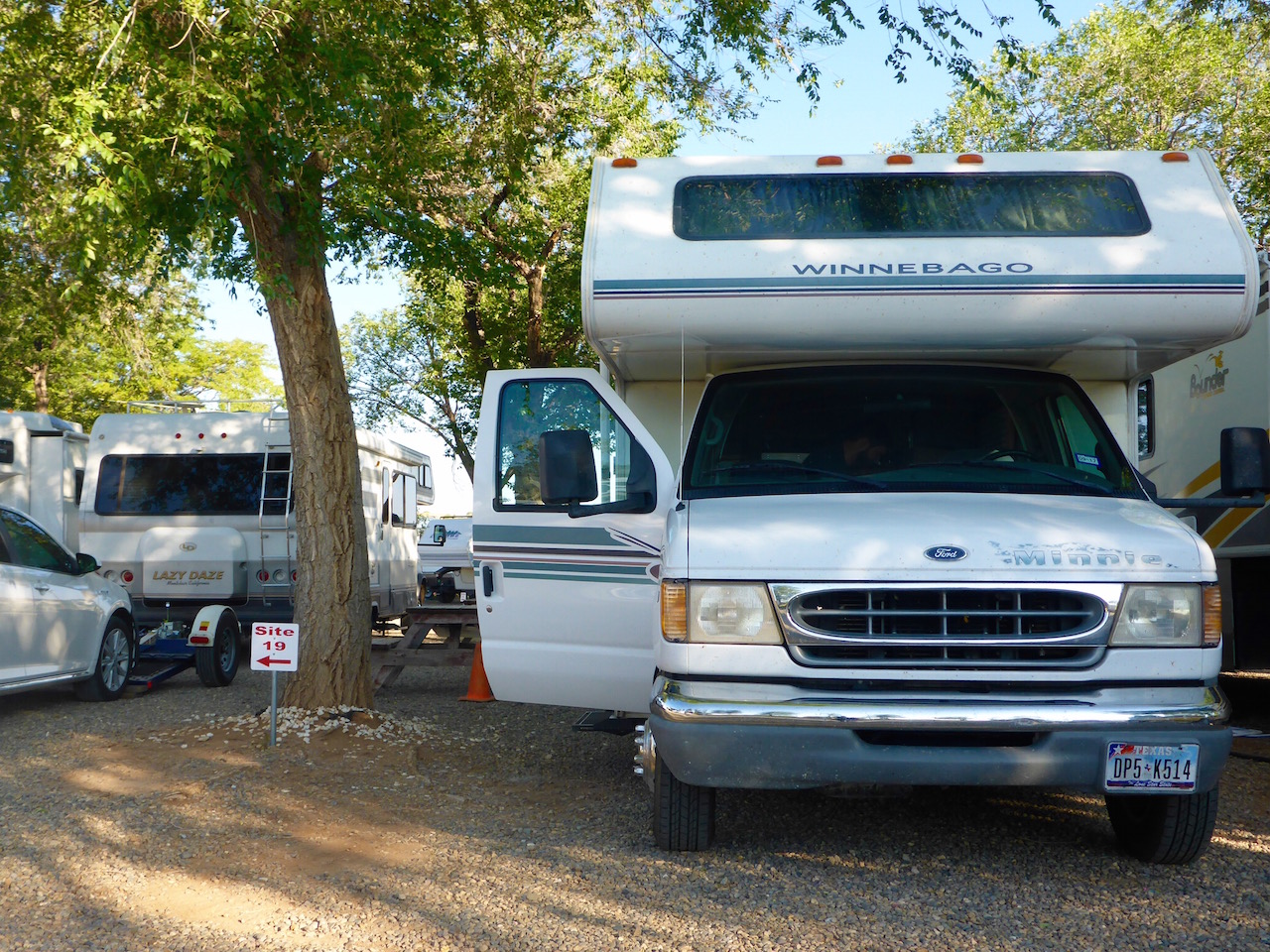 why everyone should try out rv life