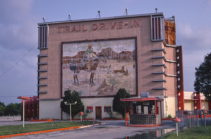 Photo Tripping America - Drive-In Theaters - Outdoorsy